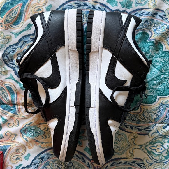 Women’s Nike Dunk Low - Picture 4 of 5